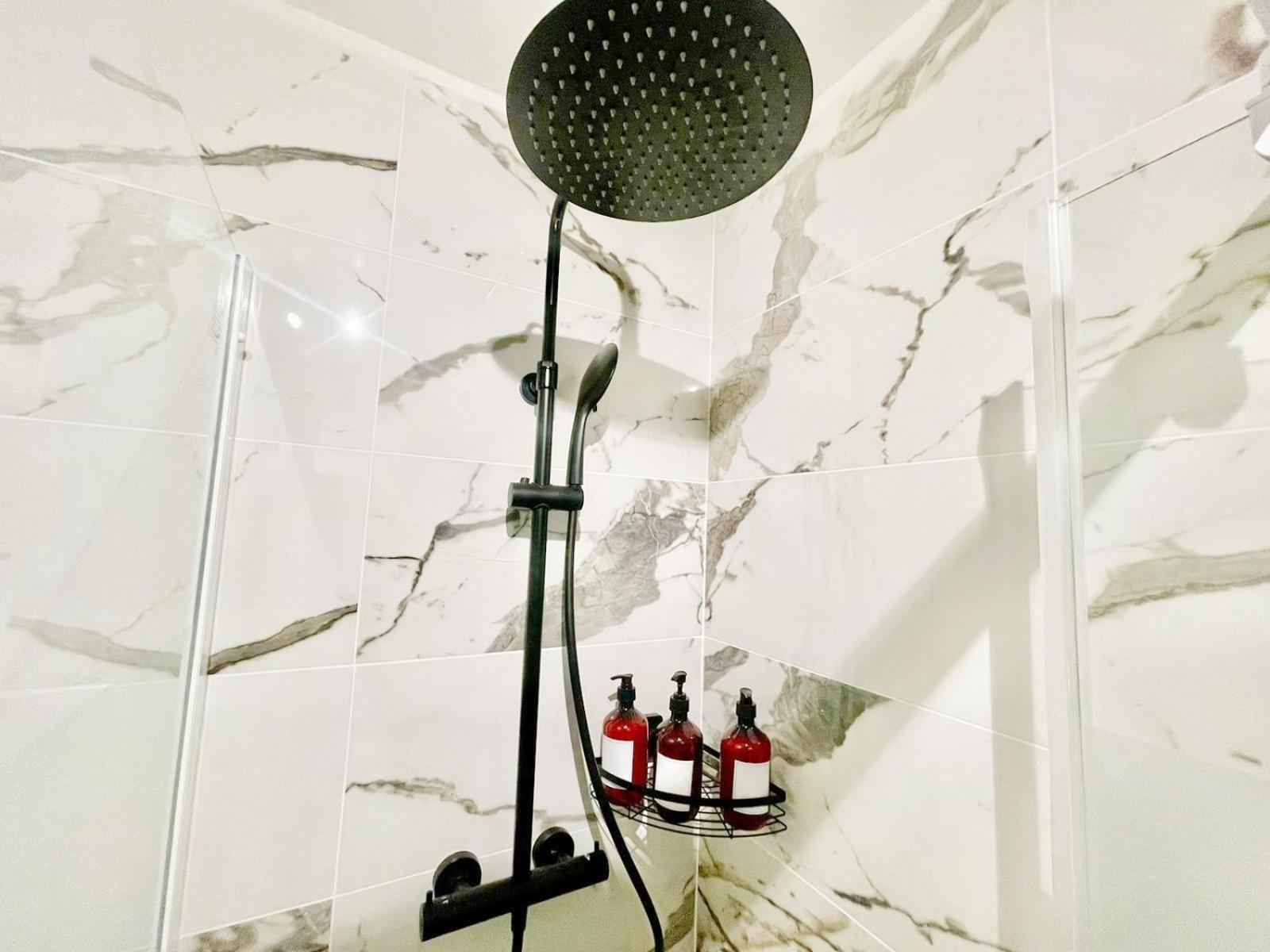 Chic Oasis In Rouen Apartment Екстериор снимка
