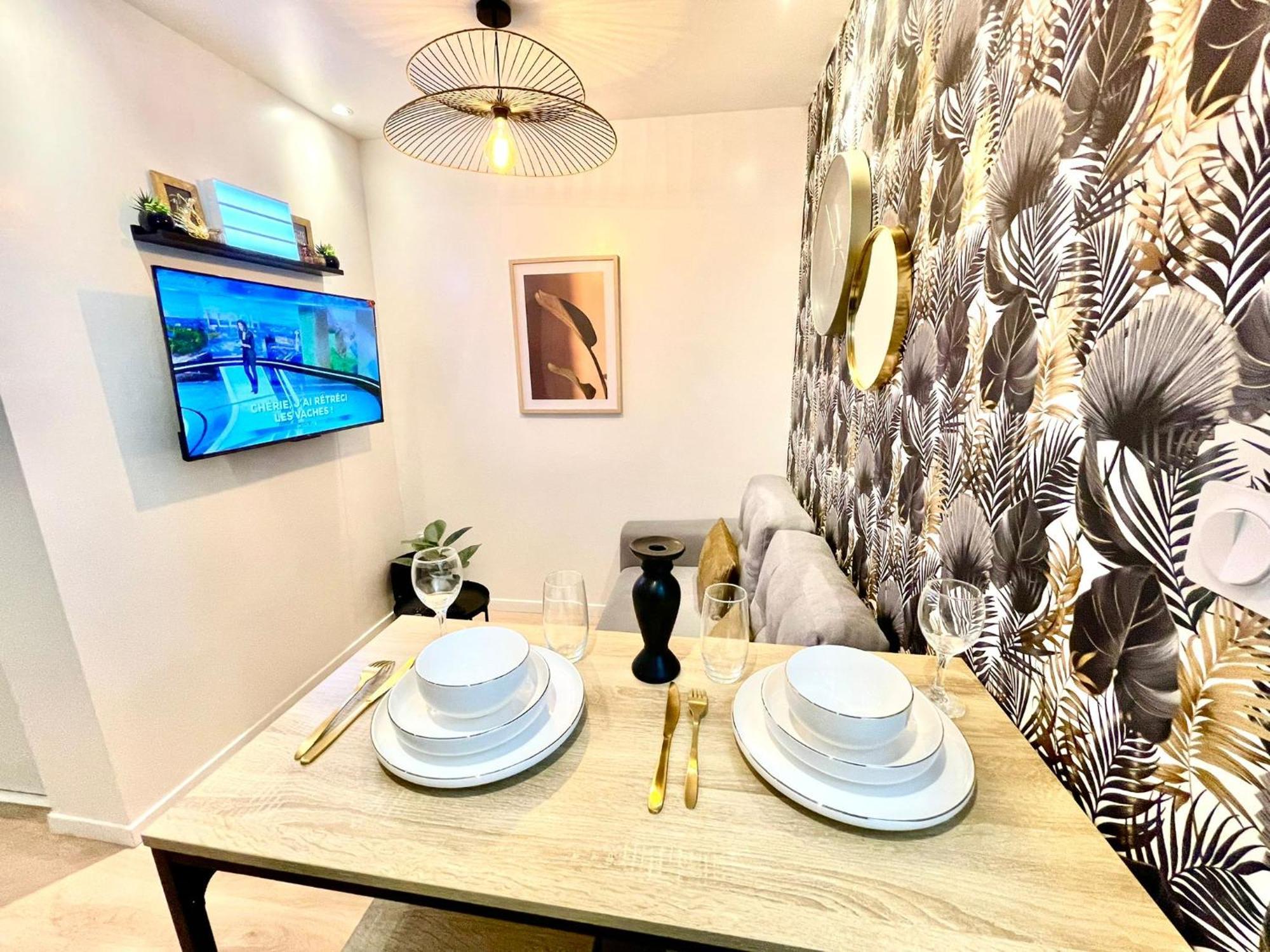 Chic Oasis In Rouen Apartment Екстериор снимка